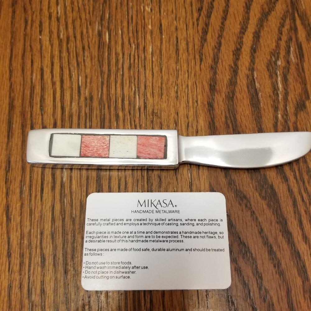 NEW Mikasa Cheese Spreaders Set with Red and Cream Accents Carnival Holiday - Picture 2 of 5